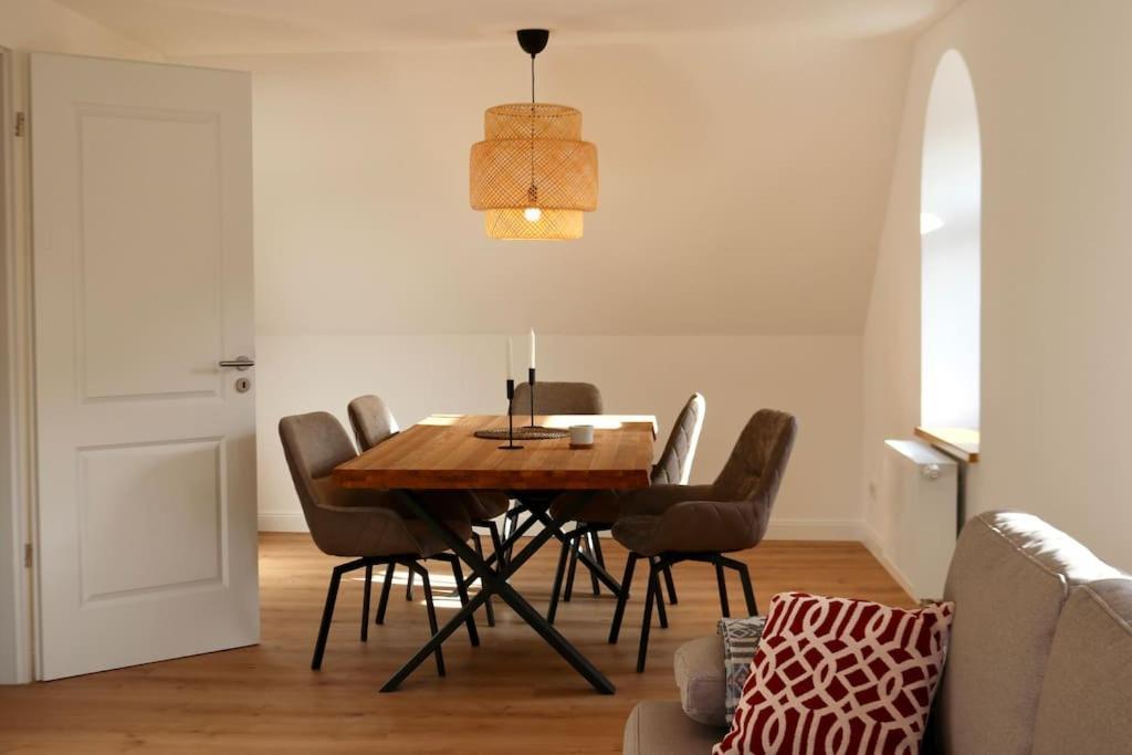 Helles Apartment Mit Balkon In Toplage! ทราเบิน-ทราร์บาค ภายนอก รูปภาพ