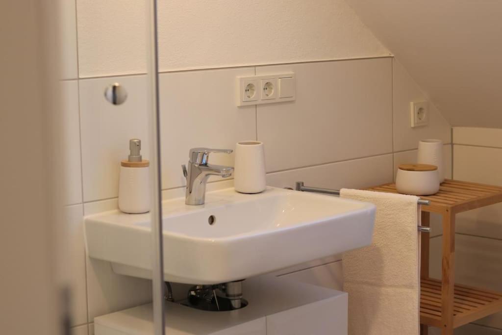 Helles Apartment Mit Balkon In Toplage! ทราเบิน-ทราร์บาค ภายนอก รูปภาพ